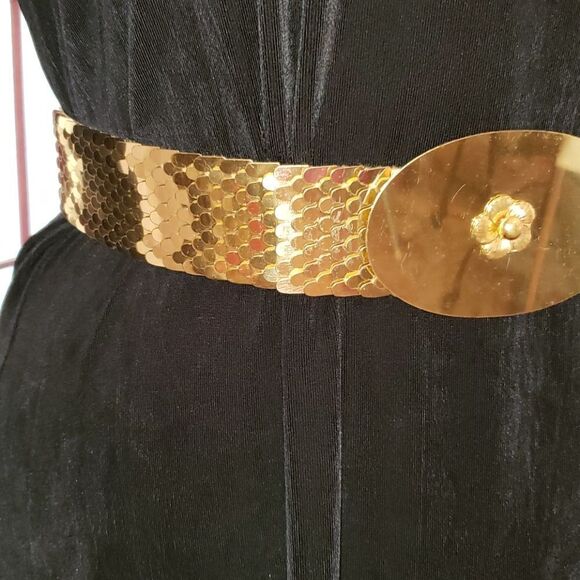 Fashionable Stretchy Goldtone Belt - Picture 2 of 7